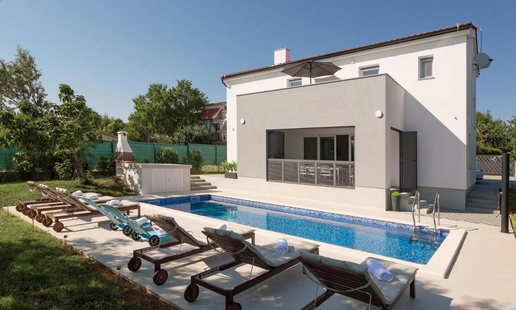 Ferienhaus Mit Privatpool Fuer 8 Personen Ca 200 Qm In Medulin, Istrien Suedkueste Von Istrien Croatia